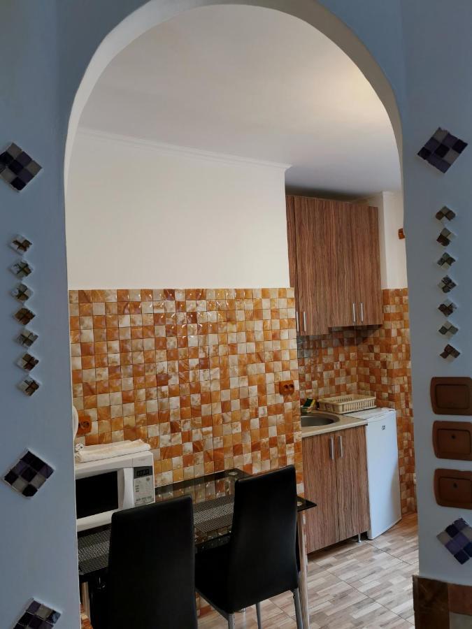 Gara De Nord Apartment Bukares Bagian luar foto