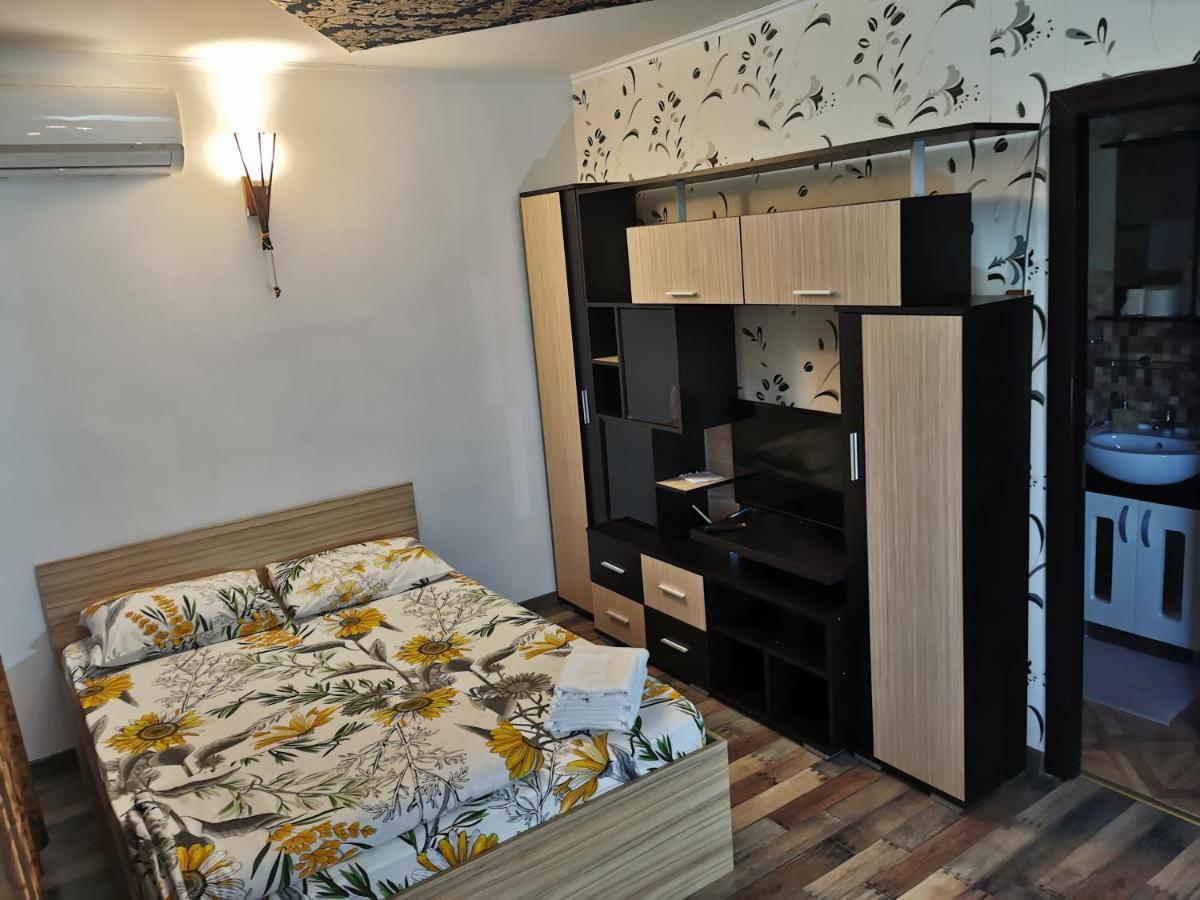 Gara De Nord Apartment Bukares Bagian luar foto